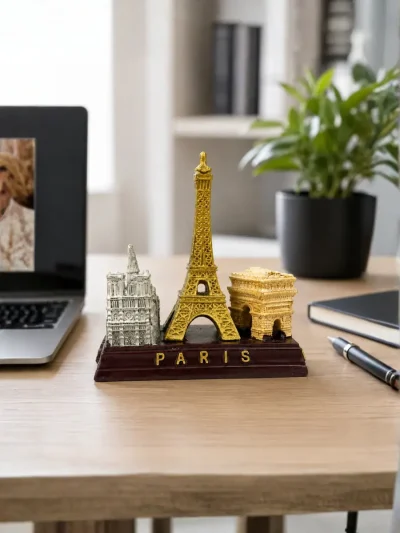Eiffel-Tower-Paris-Miniature-Souvenir_Roneljake